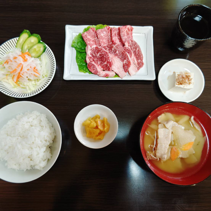 黒毛和牛カルビ焼肉定食